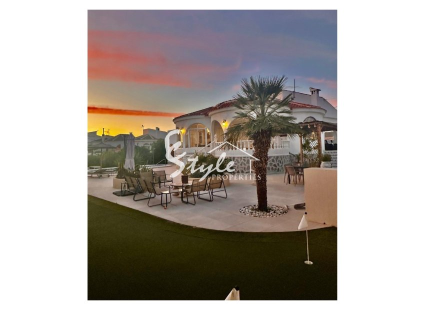 Reventa - Villa - Torrevieja  - San luis