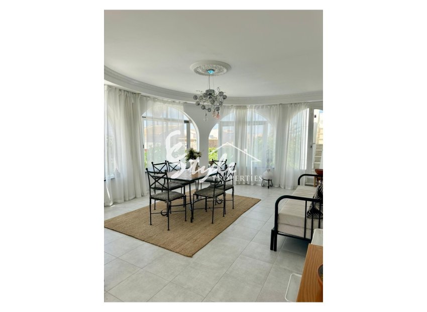 Reventa - Villa - Torrevieja  - San luis