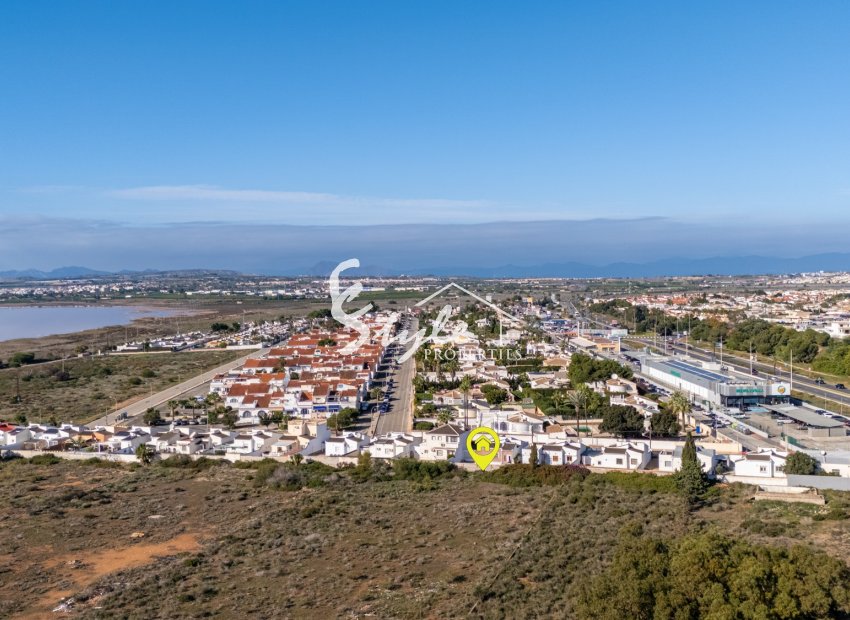 Reventa - Villa - Torrevieja  - Urbanización San Luis