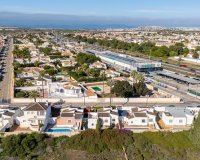 Reventa - Villa - Torrevieja  - Urbanización San Luis