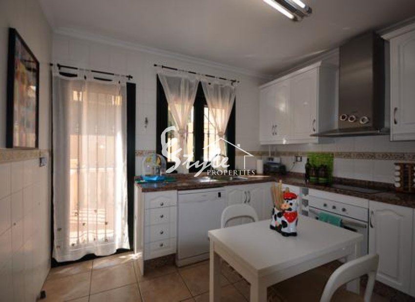 Reventa - Villa - Villamartín - Villamartin