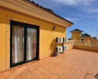 Reventa - Villa - Villamartín - Villamartin