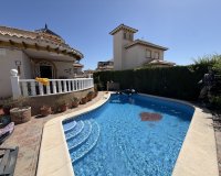 Reventa - Villa - Villamartín - Villamartin