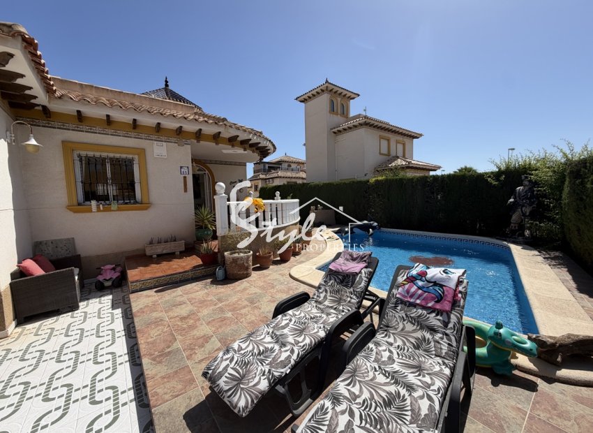Reventa - Villa - Villamartín - Villamartin