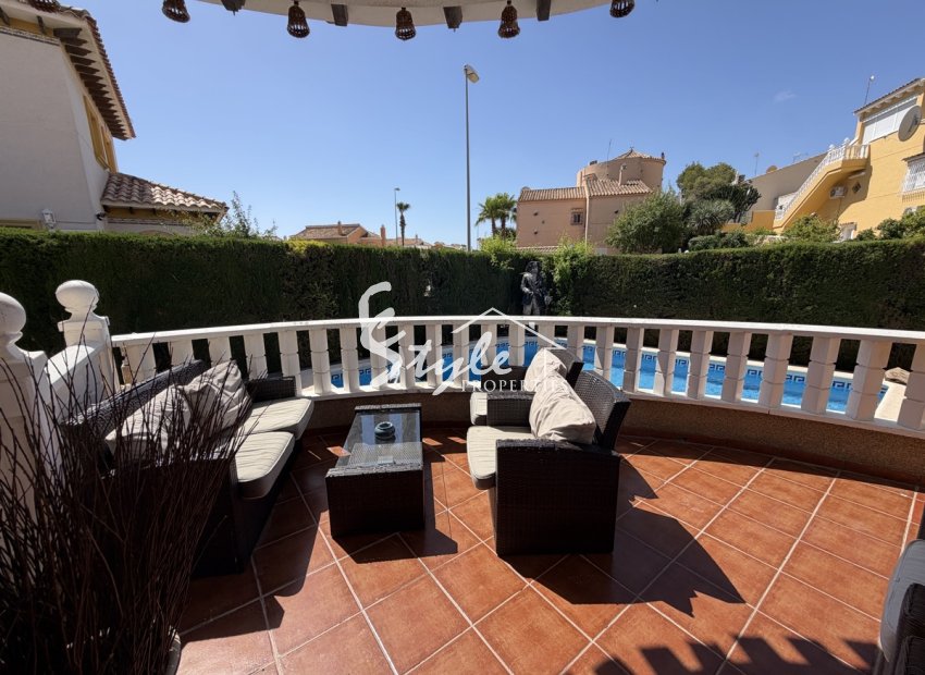 Reventa - Villa - Villamartín - Villamartin