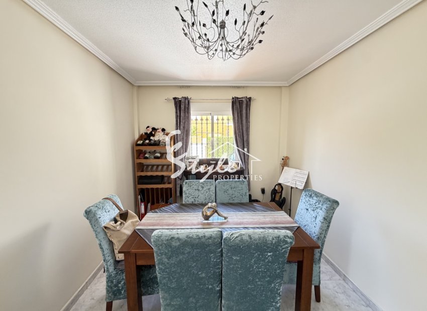 Reventa - Villa - Villamartín - Villamartin