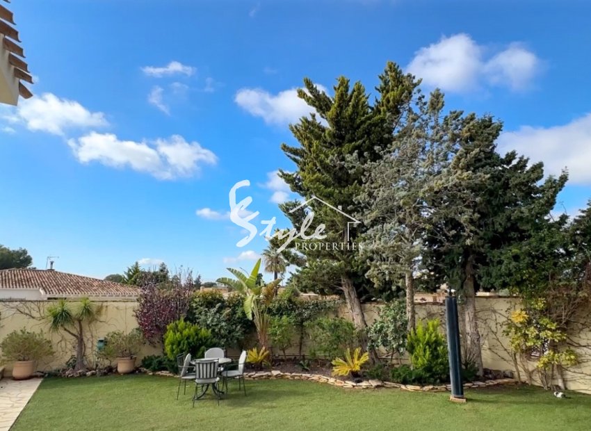 Роскошная средиземноморская вилла в Кампоамор в 800 м от моря с частным бассейном, Коста Бланка, Испания. ID2789