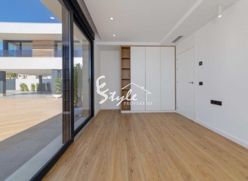 Роскошная вилла новой постройки в Сьюдад Кесада, Коста Бланка, Аликанте. ОN1794