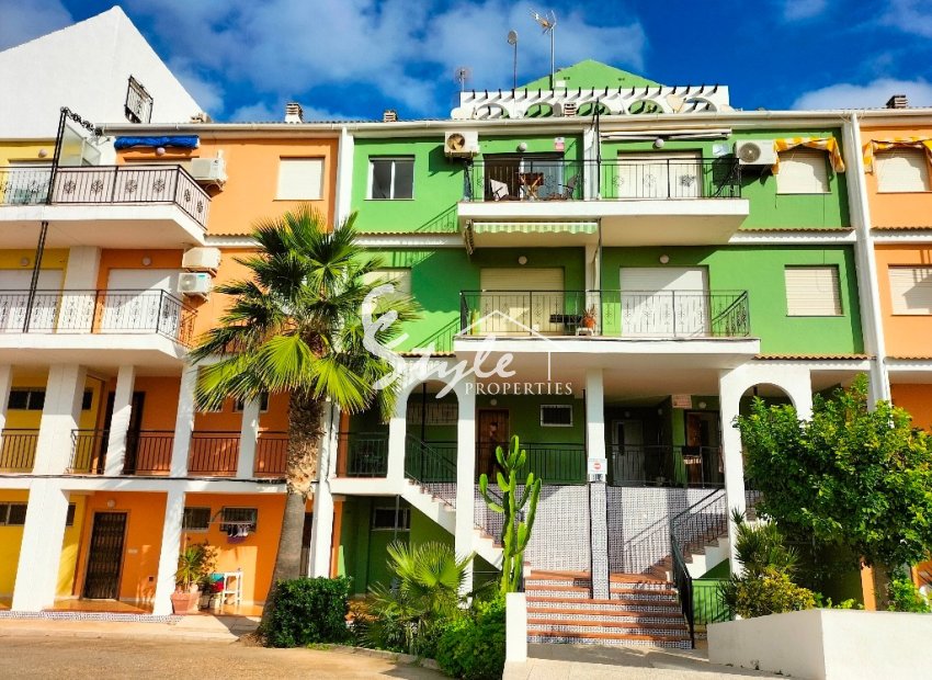 Se vende acogedor apartamento cerca del mar en Mar Azul, Torrevieja, Costa Blanca. ID2352