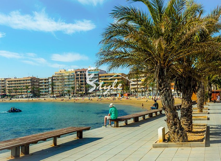 Se vende acogedor apartamento reformado en Torrevieja, Costa Blanca, España. ID2356