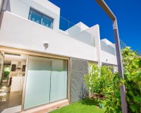 Se vende adosado de 3 habitaciones en La Punta, Punta Prima, Costa Blanca. ID 2527