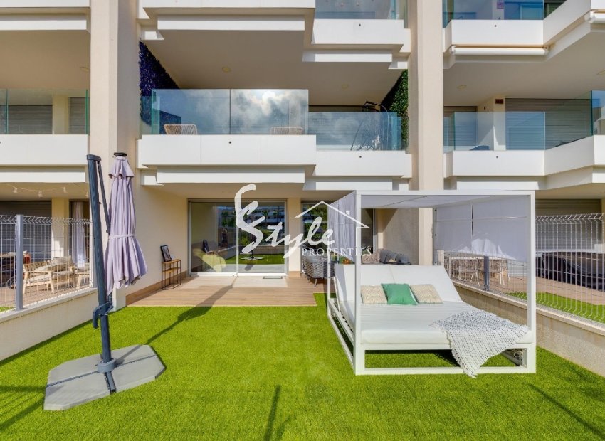 Se vende apartamento bajo en Res. Ema, Villamartín, Orihuela Costa. ID2598