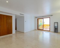 Se vende apartamento con orientación sur y vistas a la piscina en La Recoleta, Punta Prima, Costa Blanca. ID3044