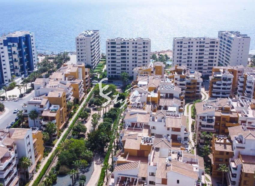 Se vende apartamento con terraza de 36m2 en La Recoleta, Punta Prima, Costa Blanca. ID2303
