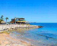 Se vende apartamento de 2 dormitorios a 300 m del mar en Punta Prima, Costa Blanca, España. ID1800