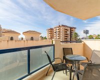 Se vende apartamento de 2 dormitorios con vistas al mar en La Zenia, Costa Blanca, España. ID2878