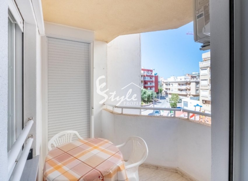 Se vende ​apartamento en La Mata, Torrevieja. ID2823