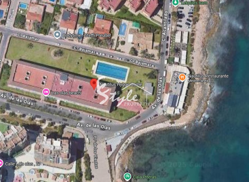 Se vende apartamento junto a la playa con vistas al mar en Punta Prima, Costa Blanca, España. ID1969