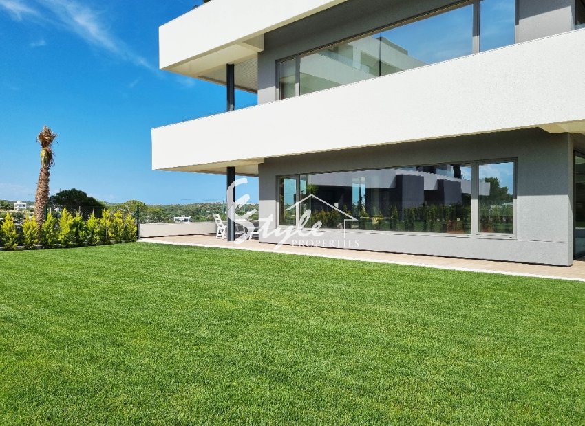 Se vende apartamento moderno en Las Colinas Golf, Orihuela Costa, Costa Blanca, Spain.ID1804