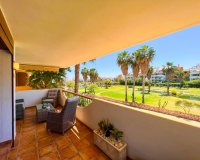 Se vende apartamento orientado al sur cerca de la playa en La Entrada, Punta Prima, Costa Blanca, España. ID3326