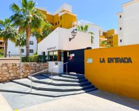 Se vende apartamento orientado al sur cerca de la playa en La Entrada, Punta Prima, Costa Blanca, España. ID3326