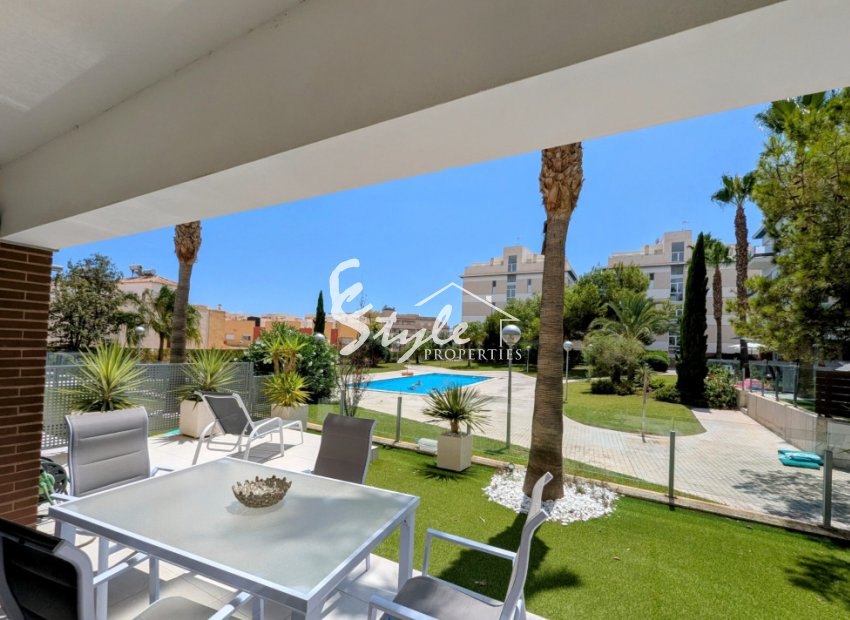 Se vende apartamento planta baja en El Mirador de Villamartín, Los Doses, Orihuela Costa.ID1945