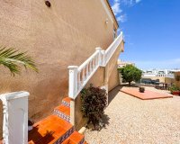Se vende ático con vistas al mar y jardín en La Cinuelica, Punta Prima, Costa Blanca. ID3336