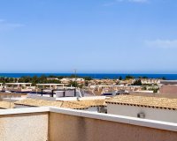 Se vende ático con vistas al mar y jardín en La Cinuelica, Punta Prima, Costa Blanca. ID3336