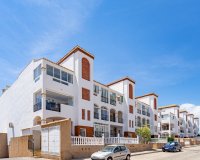 Se vende ático de 2 dormitorios con solarium privado en La Ciñuelica, Punta Prima, Los Altos, Costa Blanca. ID2426