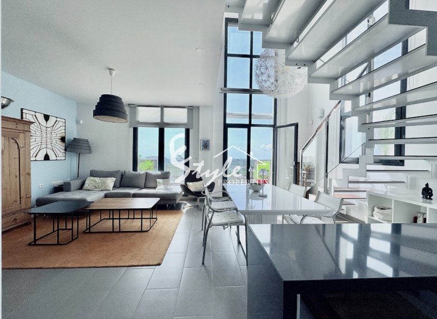 Se vende ático duplex en Las Ramblas Golf, El Farallon, Orihuela Costa, Costa Blanca. ID2850