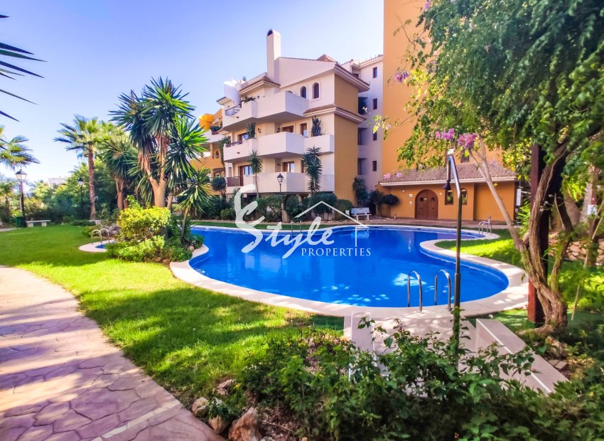 Se vende ático en Panorama Park, Punta Prima, Torrevieja, Costa Blanca, Spain. ID 2691