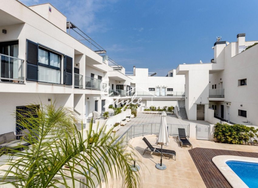 se vende bungalo bajo en La Mata, Torrevieja, Costa Blanca, Spain. ID 1654