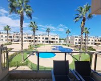 Se vende bungalow alto en Mil Palmeras, Pilar de la Horadada, Costa Blanca, Spain. ID2534