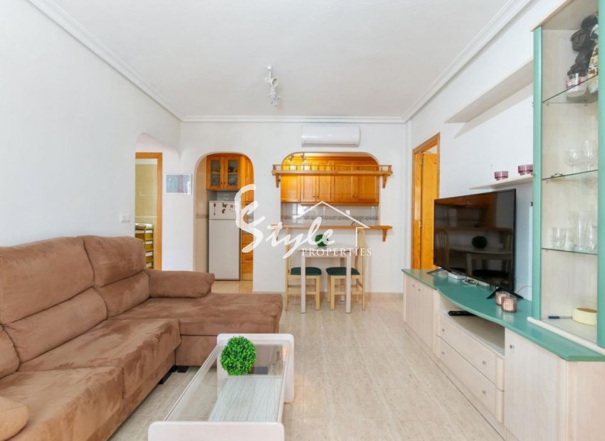 Se vende bungalow en planta baja con jardín en Zeniamar, Playa Flamenca, Orihuela Costa, España. ID2339