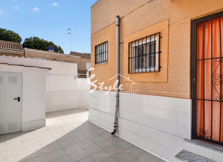 Se Vende Casa Adosada de Esquina de 3 Dormitorios en Los Altos, Torrevieja, Costa Blanca. ID2295