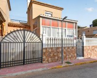 Se Vende Casa Adosada de Esquina de 3 Dormitorios en Los Altos, Torrevieja, Costa Blanca. ID2295