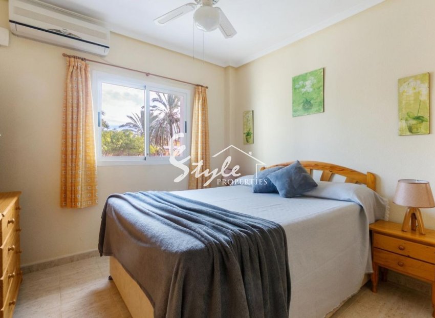 Se vende casa adosada de esquina de 3 dormitorios en Zeniamar, Playa Flamenca, Orihuela Costa. ID2793