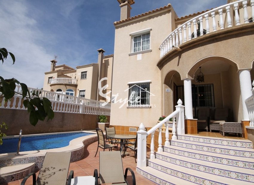 Se vende casa pareada El Galan, Villamartin, Orihuela Costa, Costa Blanca. ID1514