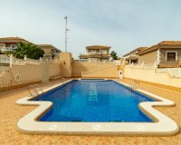 Se vende casa unifamiliar cerca de servicios en Los Altos, Torrevieja, Costa Blanca. ID3138