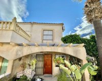 Se vende chalet adosado en Res. Serena IV,  Playa Flamenca, Orihuela Costa . ID2994