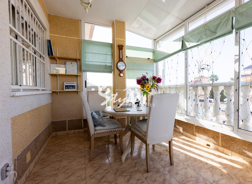 Se vende chalet de 3 dormitorios y gran sótano en Los Altos-La Florida, Costa Blanca, España. ID2322