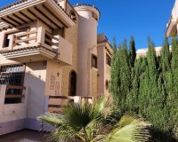 se vende chalet de 6 habitaciones en Villanartin, Las Filipinas,Orihuela Costa, Costa Blanca . ID3385