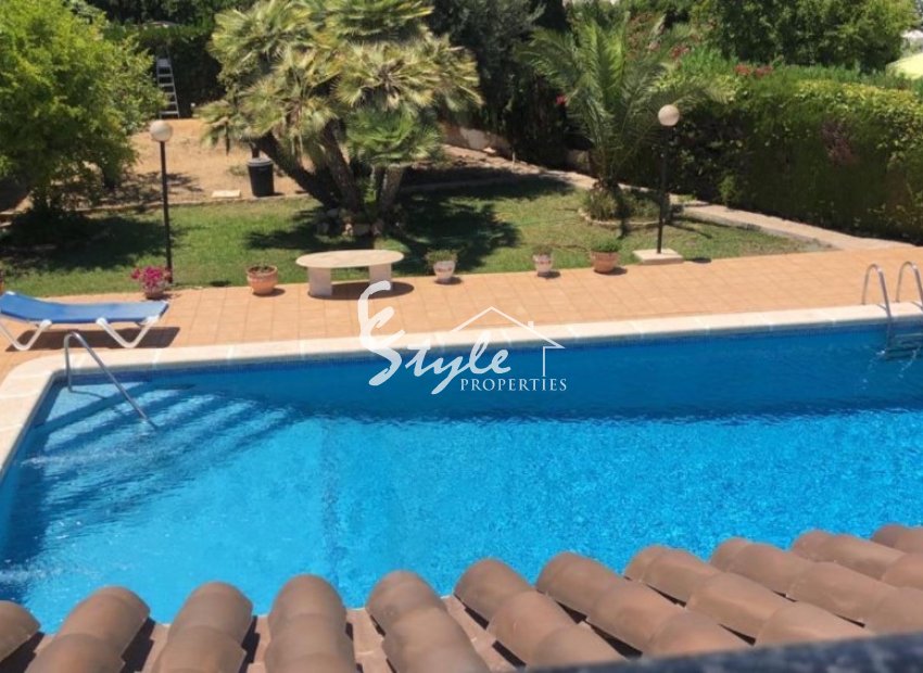 se vende chalet en Cabo Roig, Orihuela Costa , Costa Blanca. ID1158