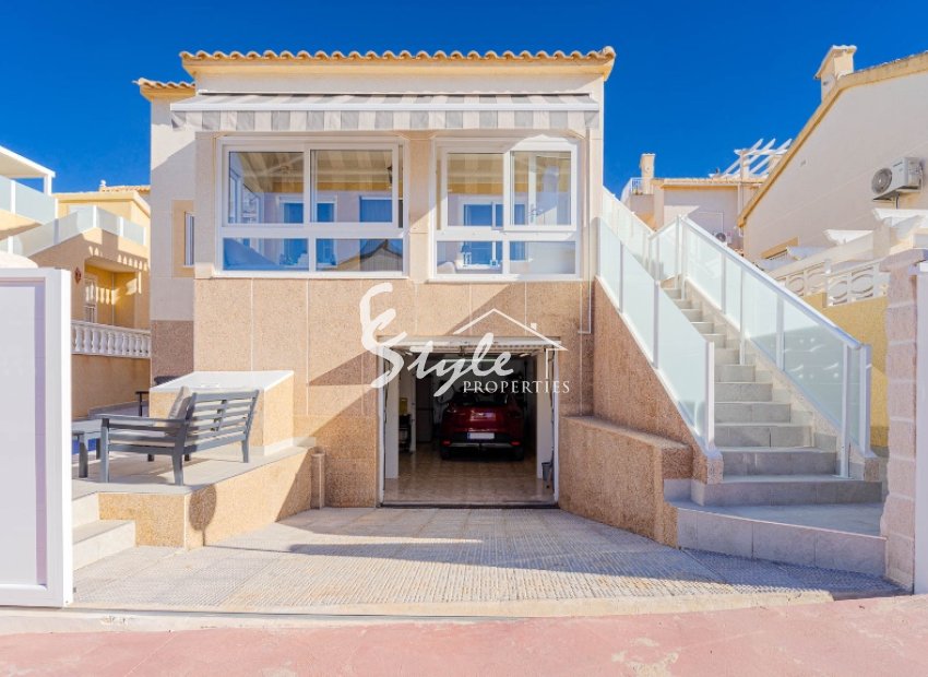 Se vende chalet en Las Palmeras, Los Altos, Orihuela Costa .ID2533