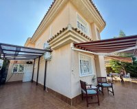 Se vende chalet independiente cerca del mar en  Punta Prima, Los Altos, Costa Blanca, Spain. ID 2763