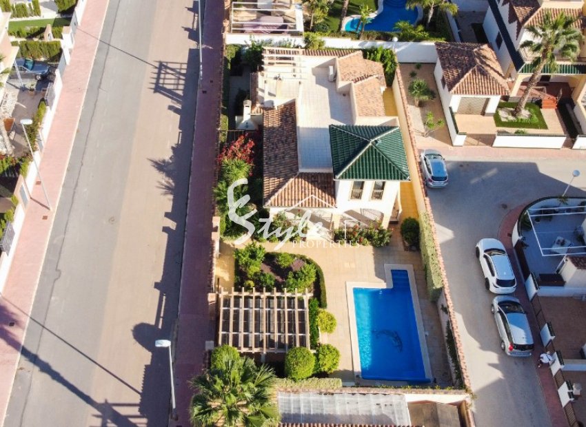 Se vende chalet independiente con piscina en Doña Pepa, Ciudad Quesada, Costa Blanca, España. ID1356