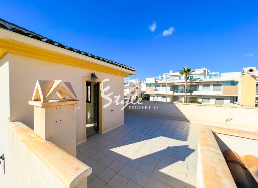 Se vende chalet independiente con piscina en Doña Pepa, Ciudad Quesada, Costa Blanca, España. ID1356