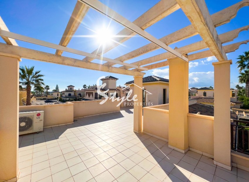 Se vende chalet independiente con piscina en Doña Pepa, Ciudad Quesada, Costa Blanca, España. ID1356