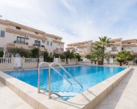 Se vende chalet independiente de una planta con 3 dormitorios en Playa Flamenca, Costa Blanca, España. ID2334