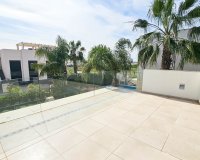 Se vende elegante y confortable villa con piscina privada en una zona tranquila de Ciudad Quesada, Costa Blanca, España. ID2328
